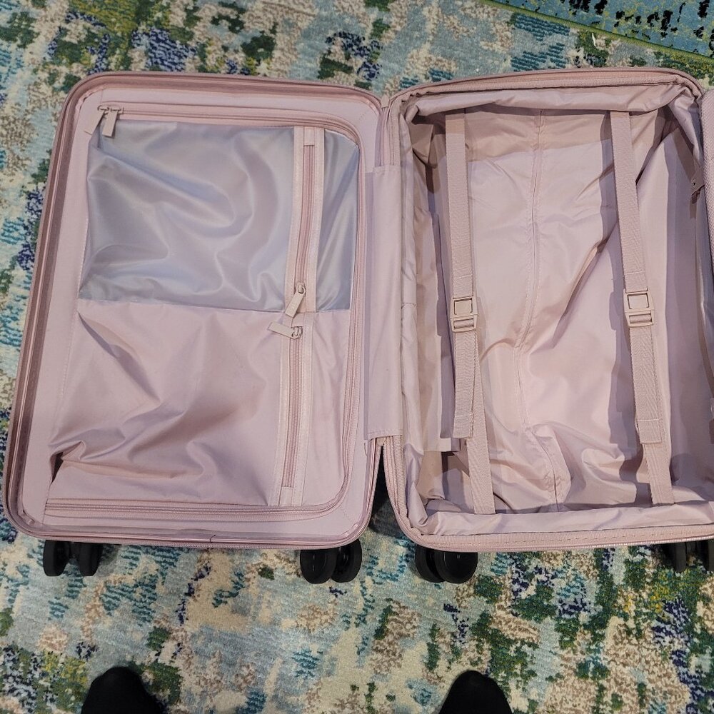 BEIS The Carry-On Roller Suitcase 22" - Picture 3 of 3